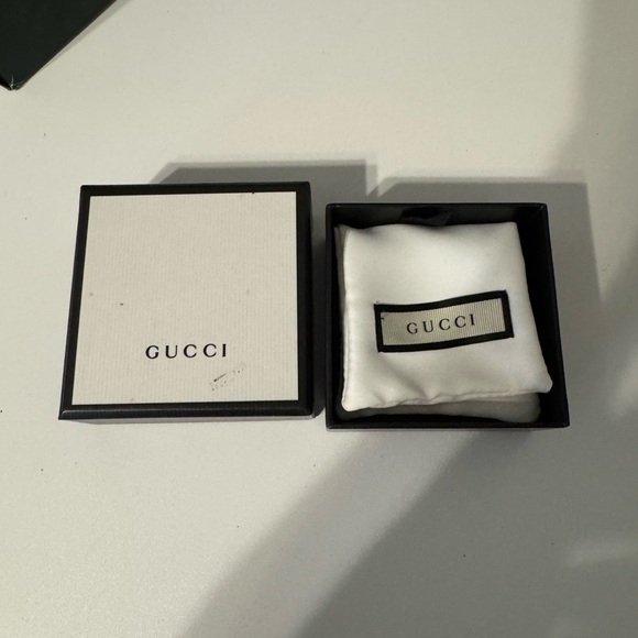 Gucci Silver bracelet with heart Pendant - Picture 2 of 4